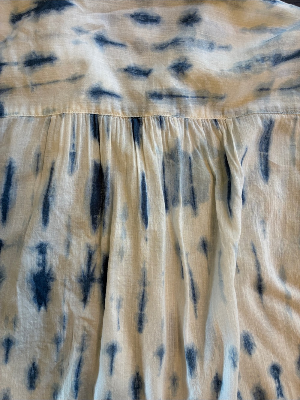 GAP White and Blue Tie-Dye Short Sleeve Button-Up - Picture 4 of 8